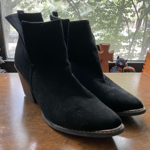 issla western bootie